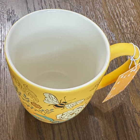 Petal and Pearl Yellow Honeybee Mug (matches Dwell Studios Season of Fancy Mugs) - Picture 5 of 5